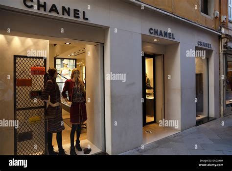 chanel online store italy